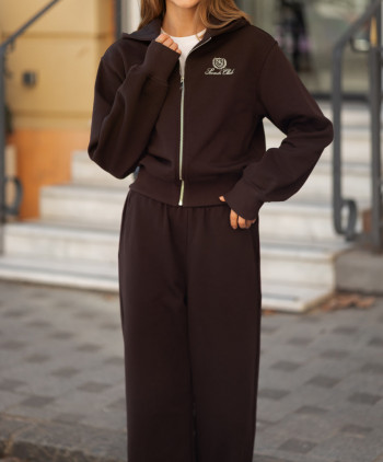 122 Костюм спортивний з трьохнитки з вишивкою та з капюшоном